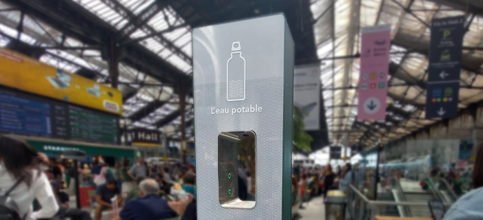 Photo montrant une fontaine à eau à Paris Gare de Lyon pour illustrer le sujet des fortes chaleurs