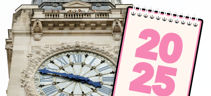 Photo de la Tour de l'Horloge à Paris Gare de Lyon accompagnée d'une illustration représentant un calendrier (sur lequel est inscrit "2025").