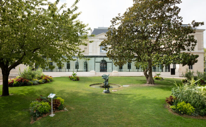 Photo du Musée Girodet à Montargis pour illustrer le volet de #CESTPASLOINENTRAIN consacré aux musées accessibles avec la Ligne R.
